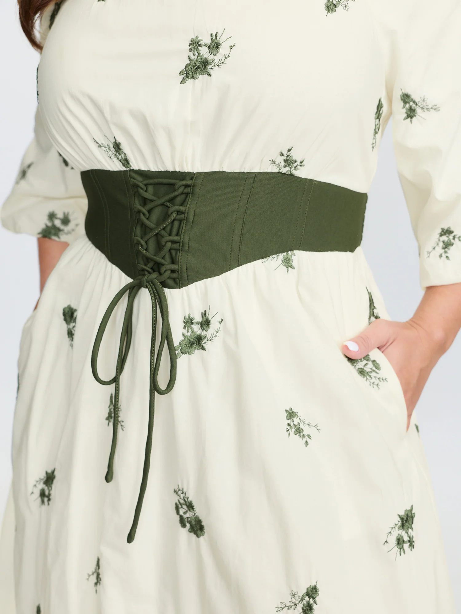 2-in-1 Embroidered Tulle Maxi Dress - Image 4