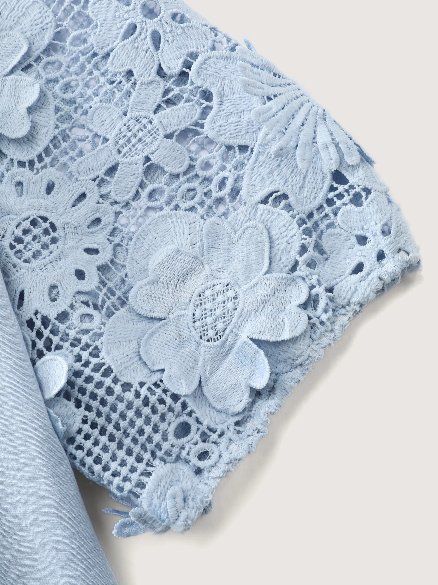 3D Floral Sleeve Spliced Flowy Blouse - Image 6