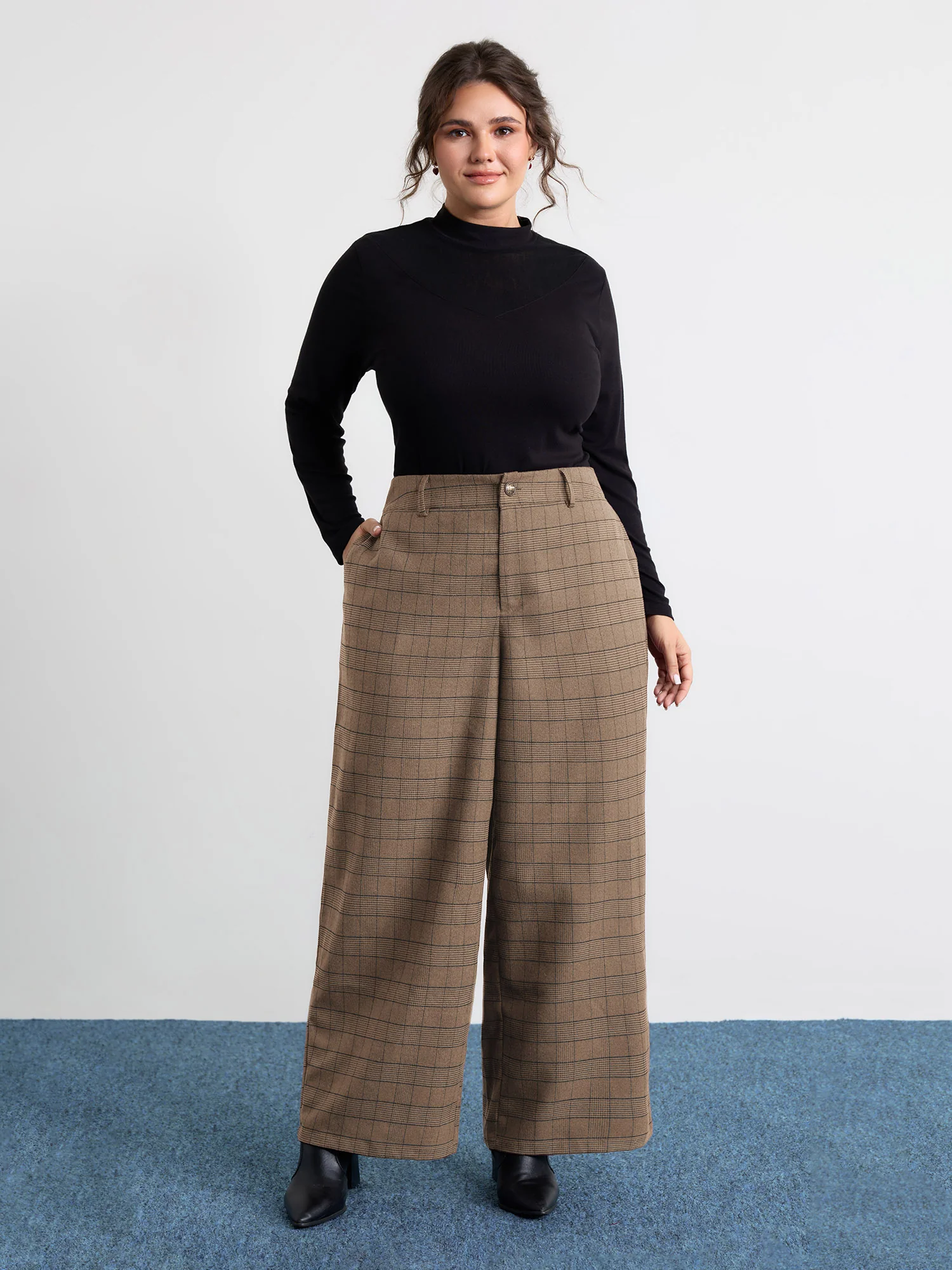 Checkered Stretchy Waist Pants - Image 9