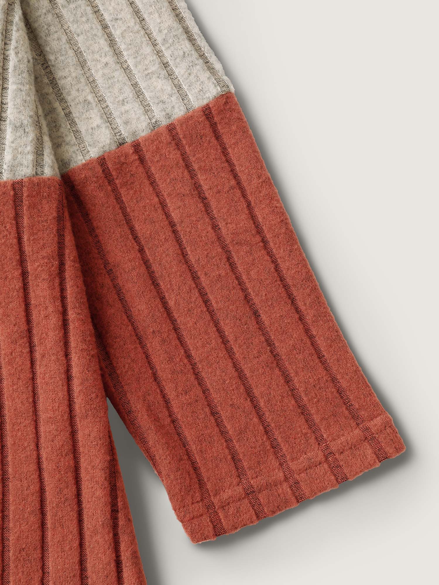 Color Block Half Zipper Ribbed Hoodie - Image 6