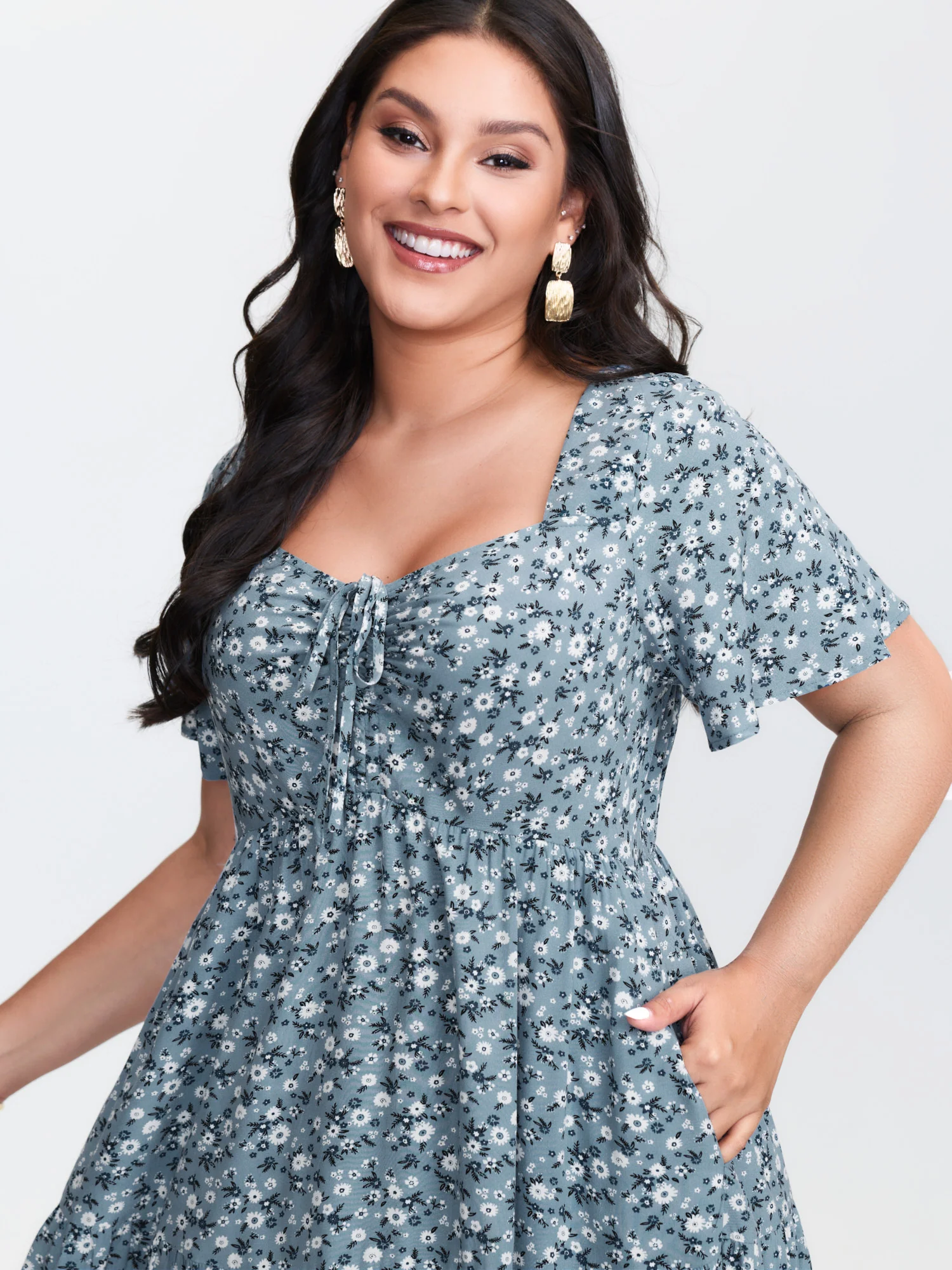Ditsy Floral Sweetheart Drawstring Pocket Tiered Dress - Image 18
