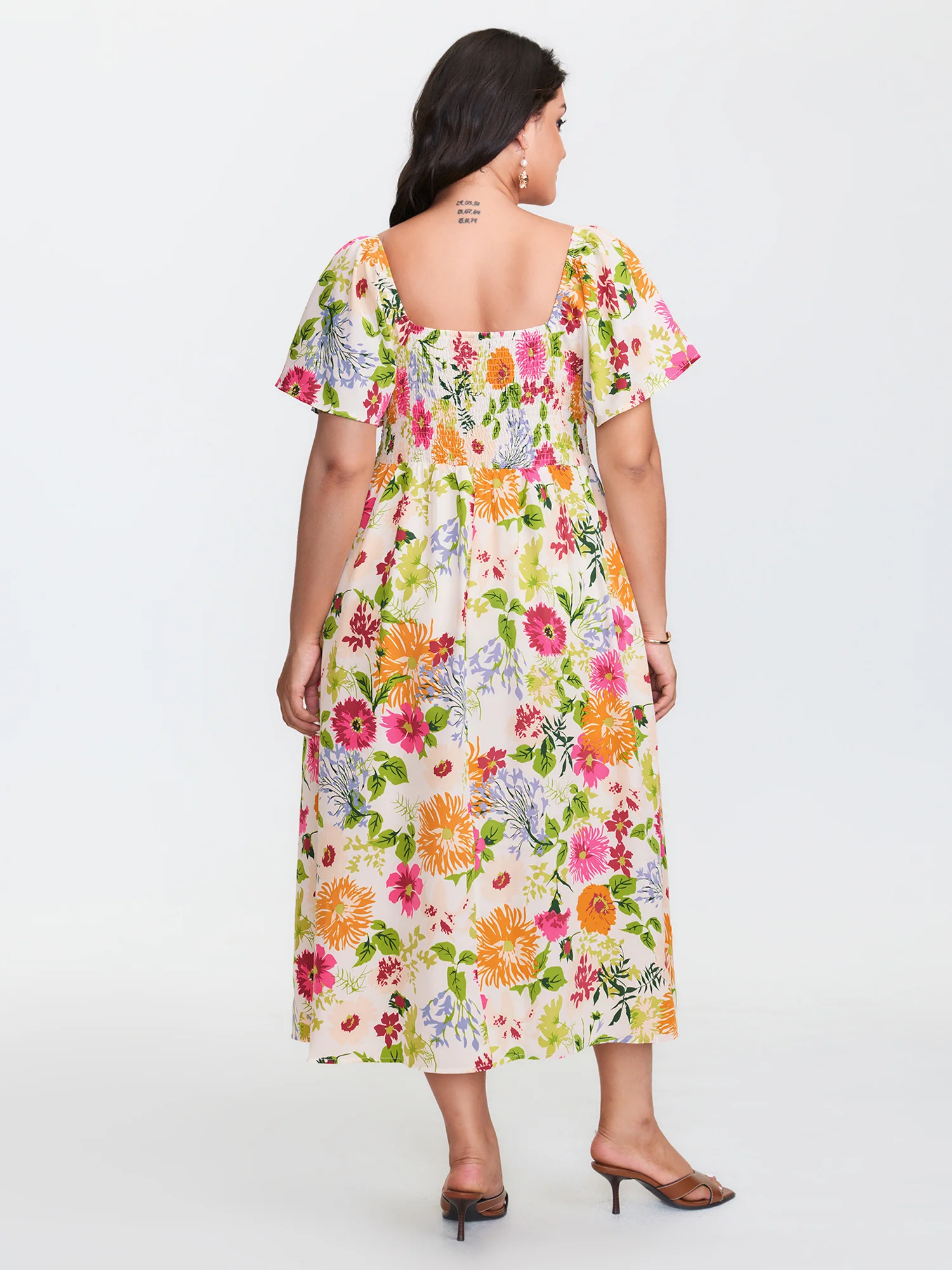 Floral Shirred Square Neck Pocket Midi Dress - Image 10