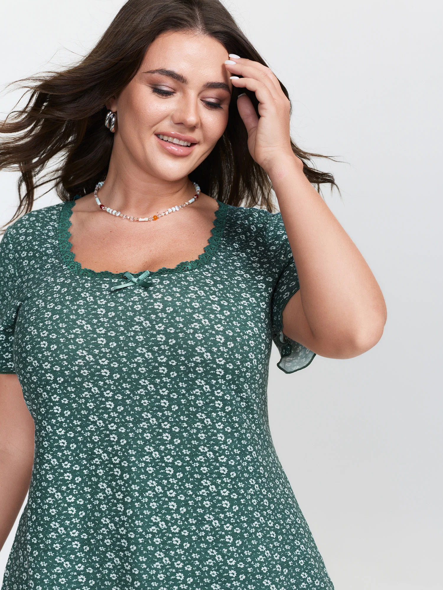 Floral Print Lace Neckline T-Shirt - Image 2