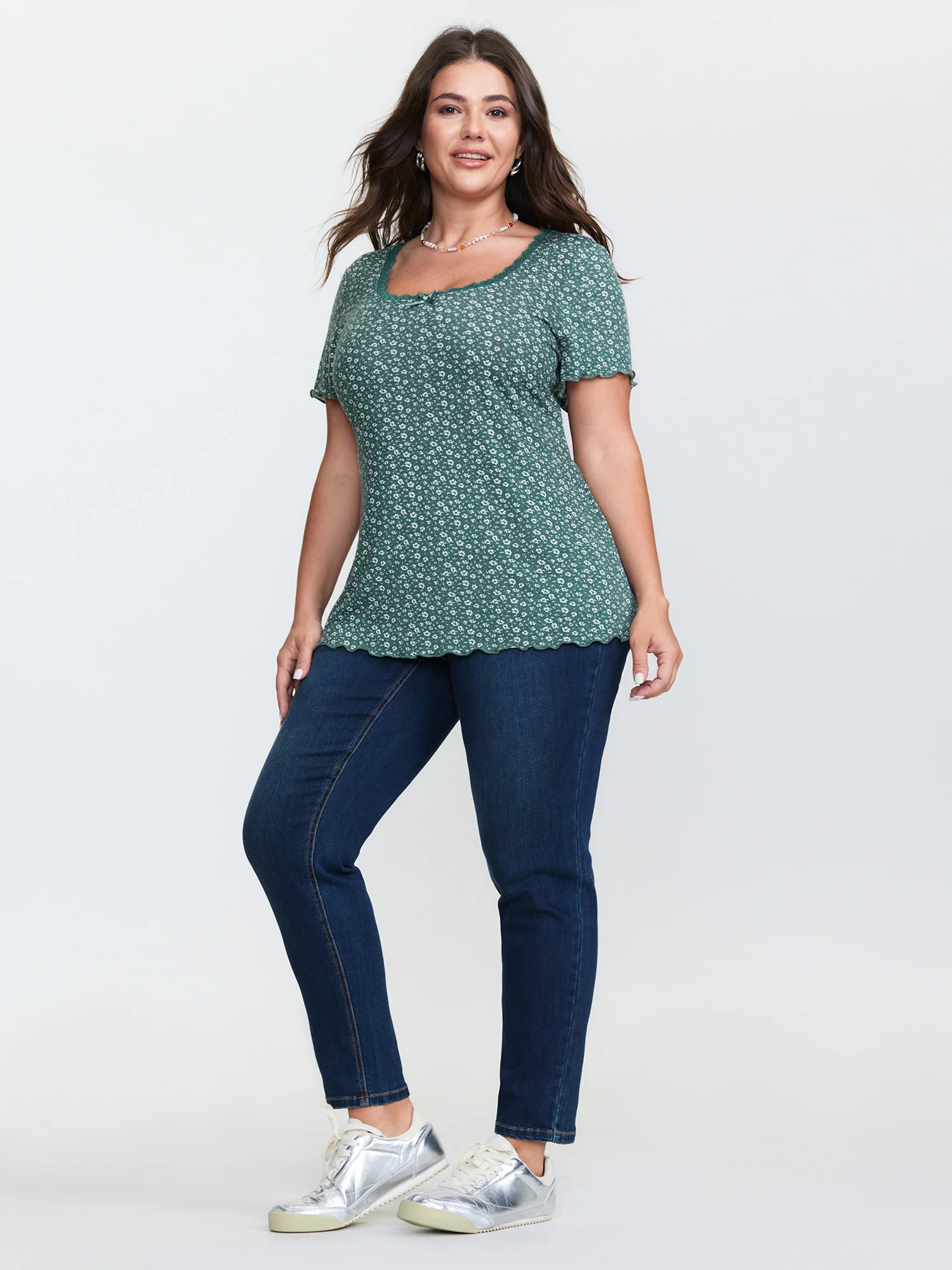 Floral Print Lace Neckline T-Shirt - Image 3
