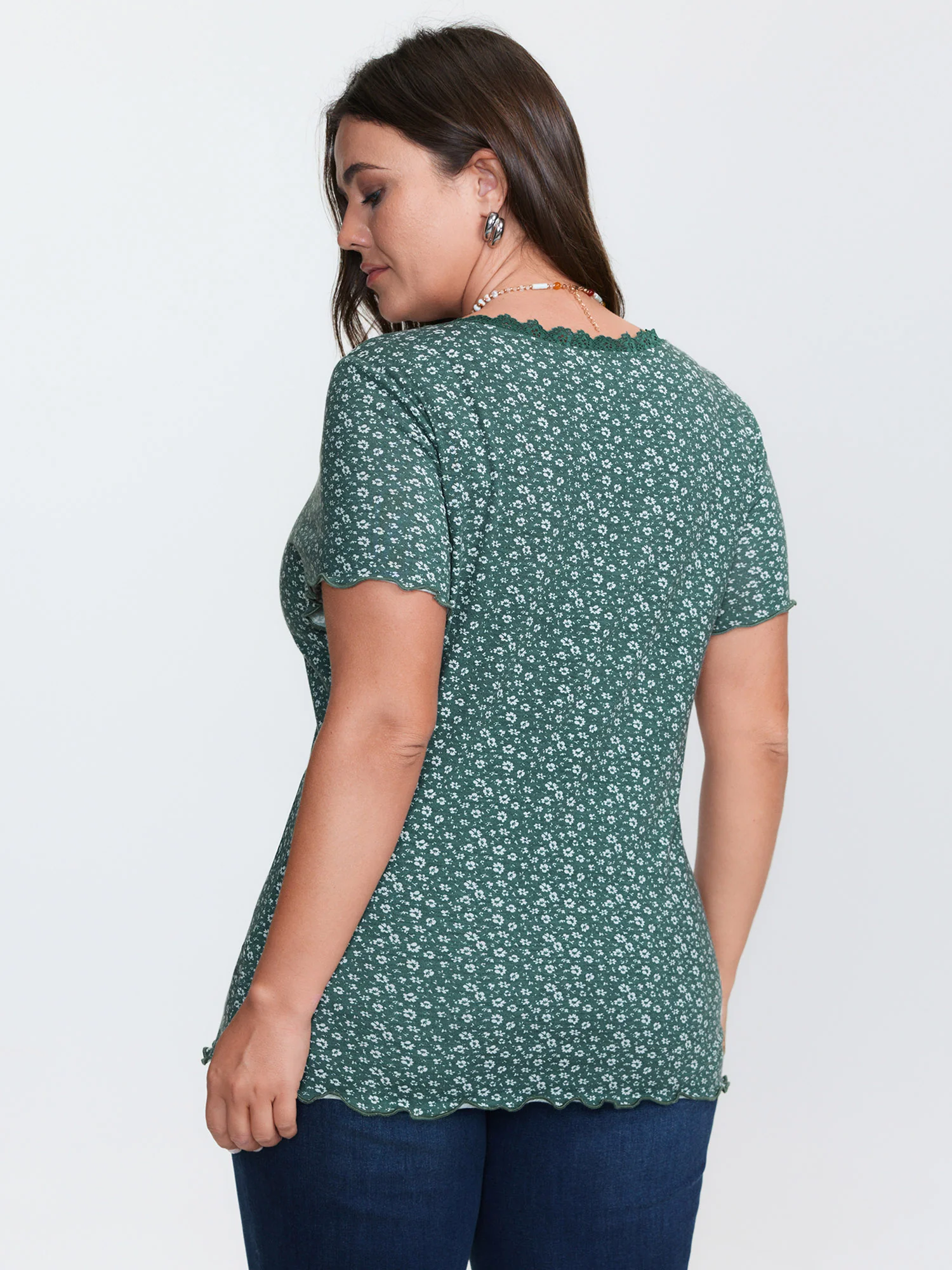 Floral Print Lace Neckline T-Shirt - Image 4