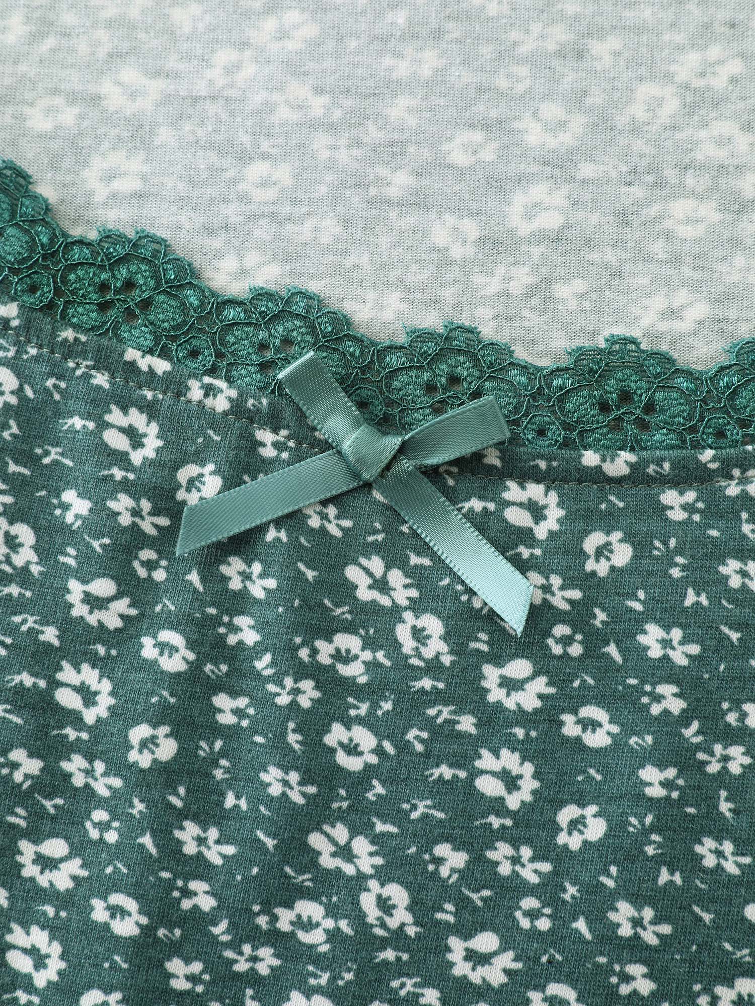 Floral Print Lace Neckline T-Shirt - Image 5