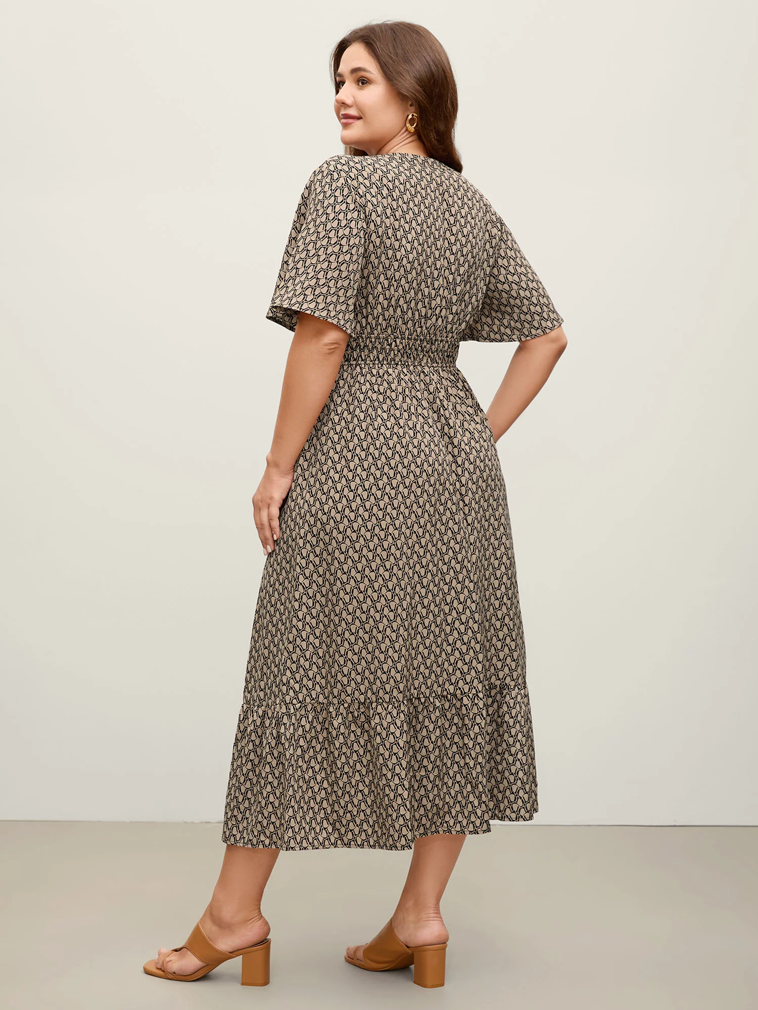 Geometric Print Waist-Cinched Tiered Midi Dress - Image 8