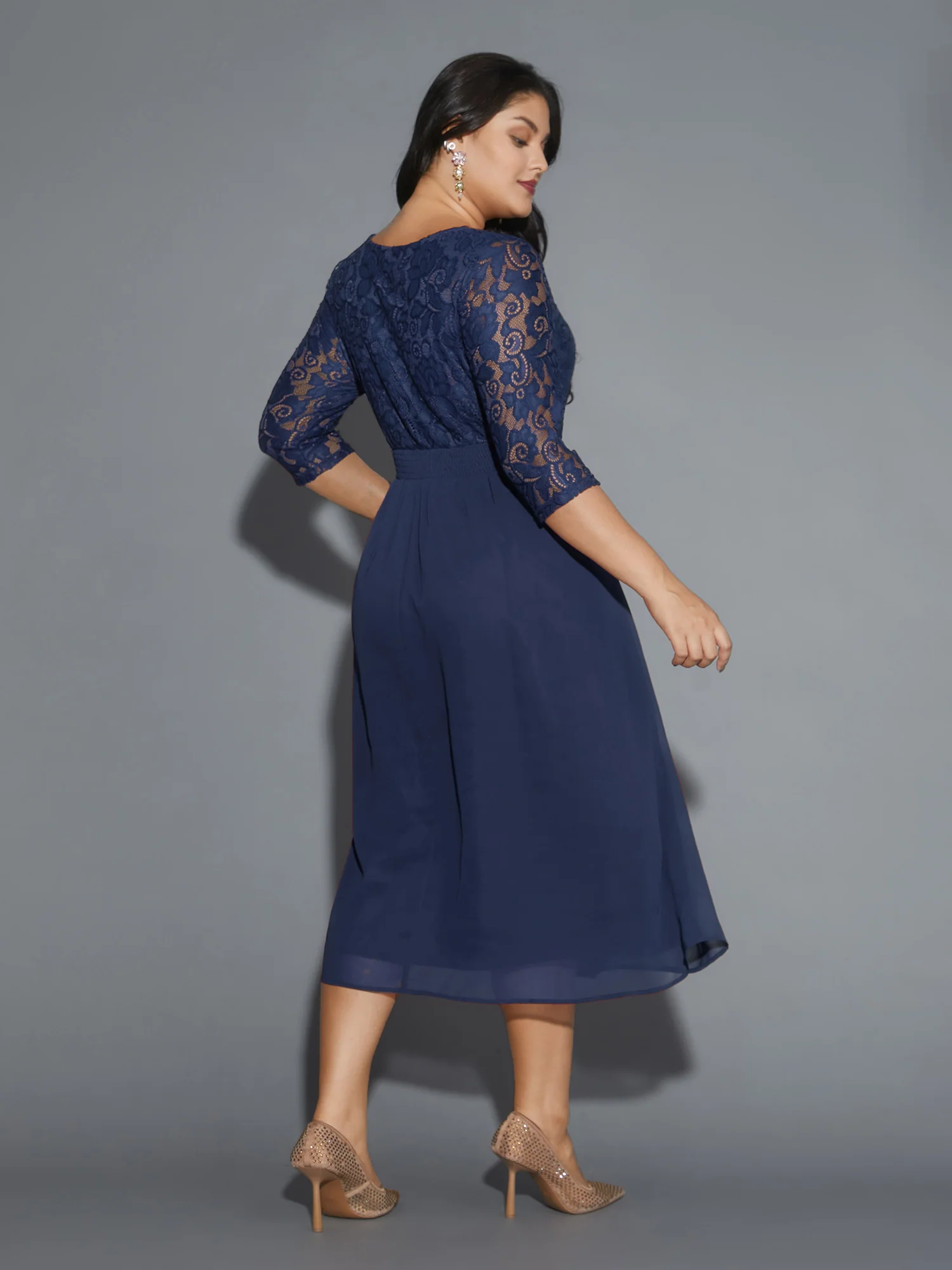 Lace Patchwork Shirred Midi Pocket Dress - Image 10