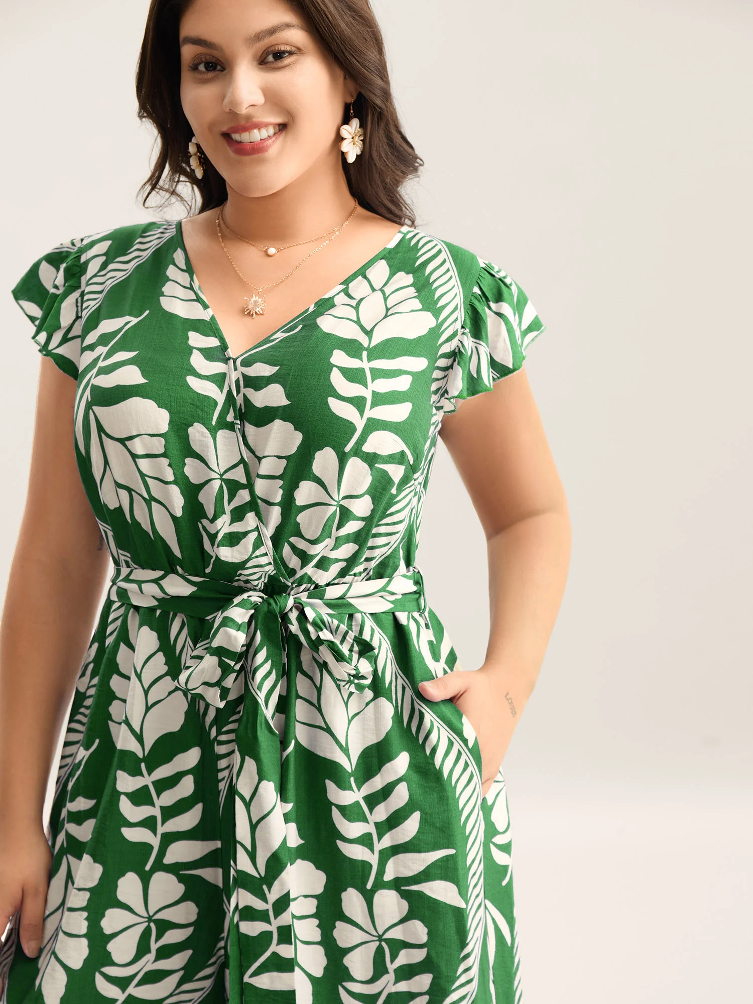 Large Floral Print Pockets Jumpsuit - Image 2