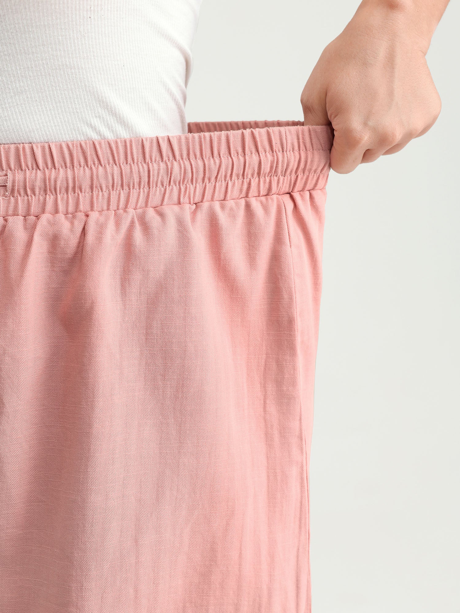 Plain Drawstring Elastic Waist Pockets Shorts - Image 4