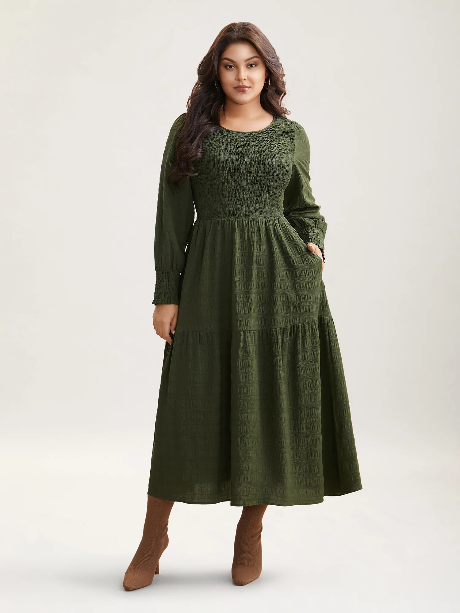 Plain Textured Shirred Midi Dress - Image 15