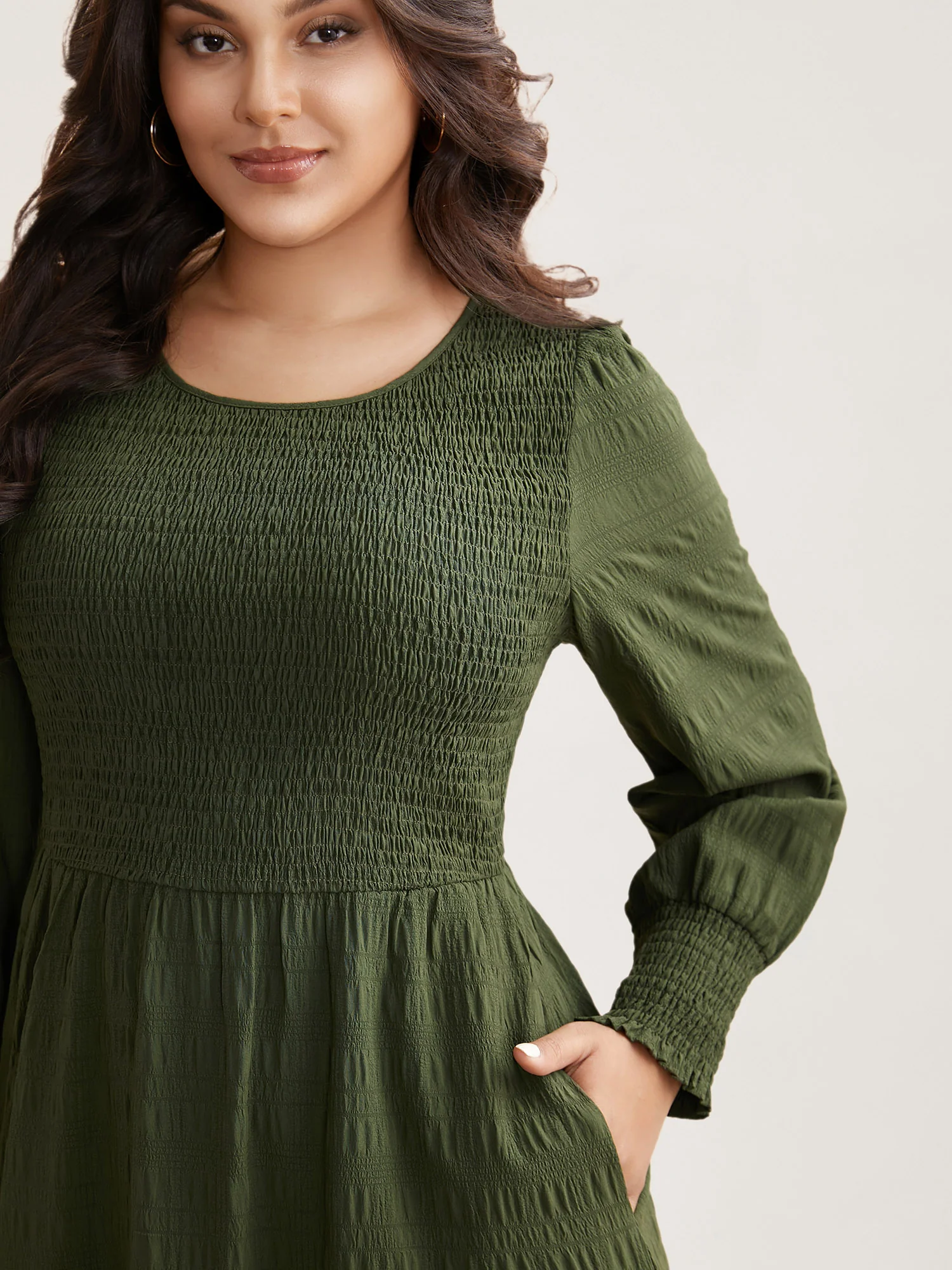 Plain Textured Shirred Midi Dress - Image 16