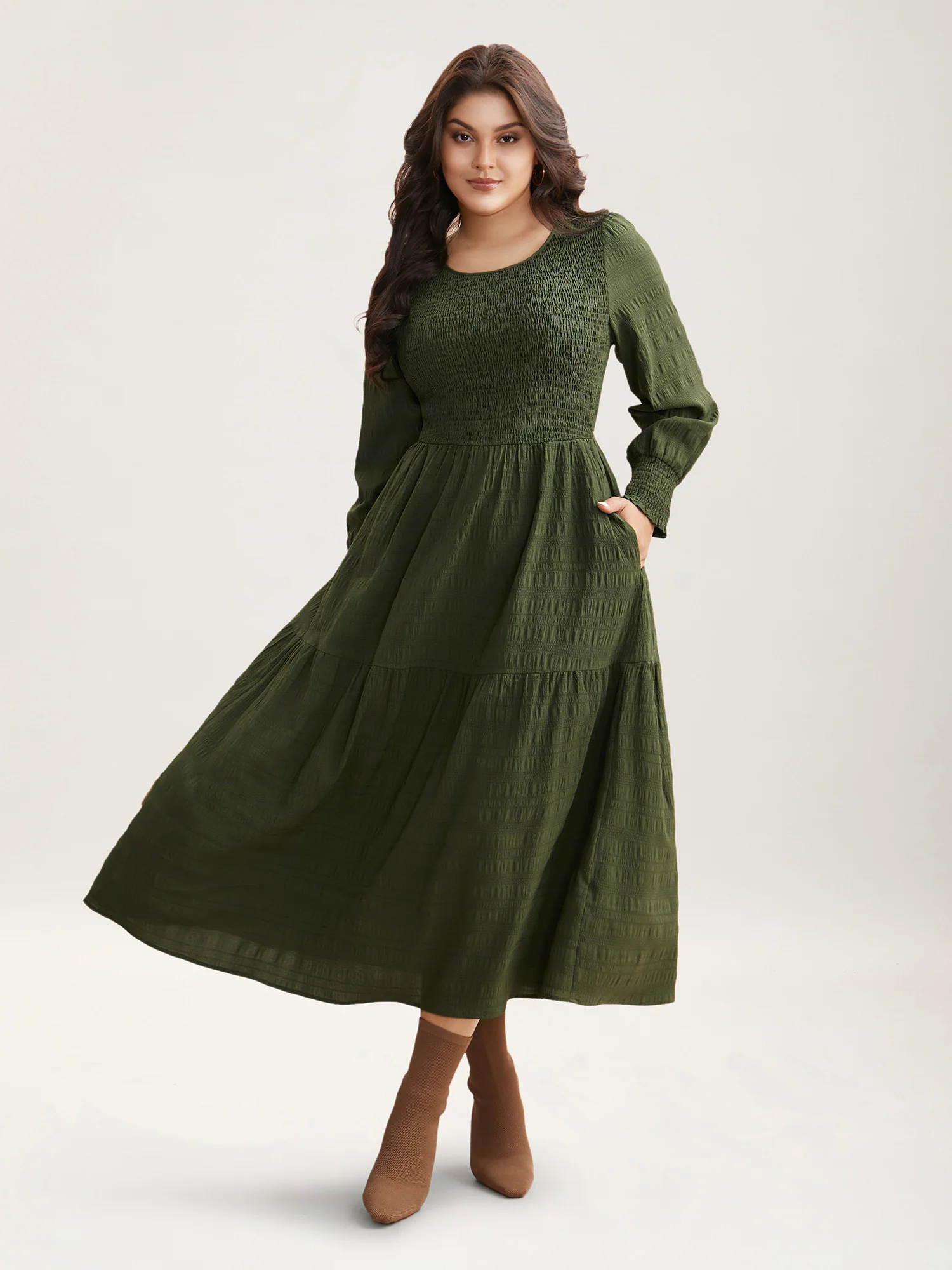 Plain Textured Shirred Midi Dress - Image 17