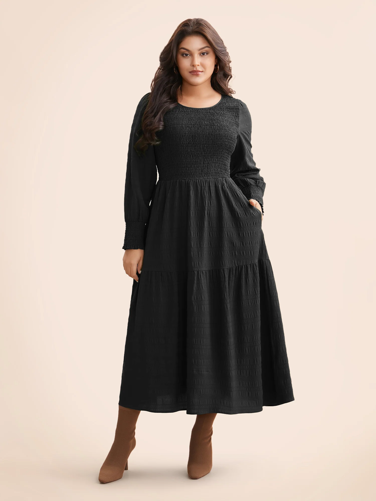 Plain Textured Shirred Midi Dress - Image 6