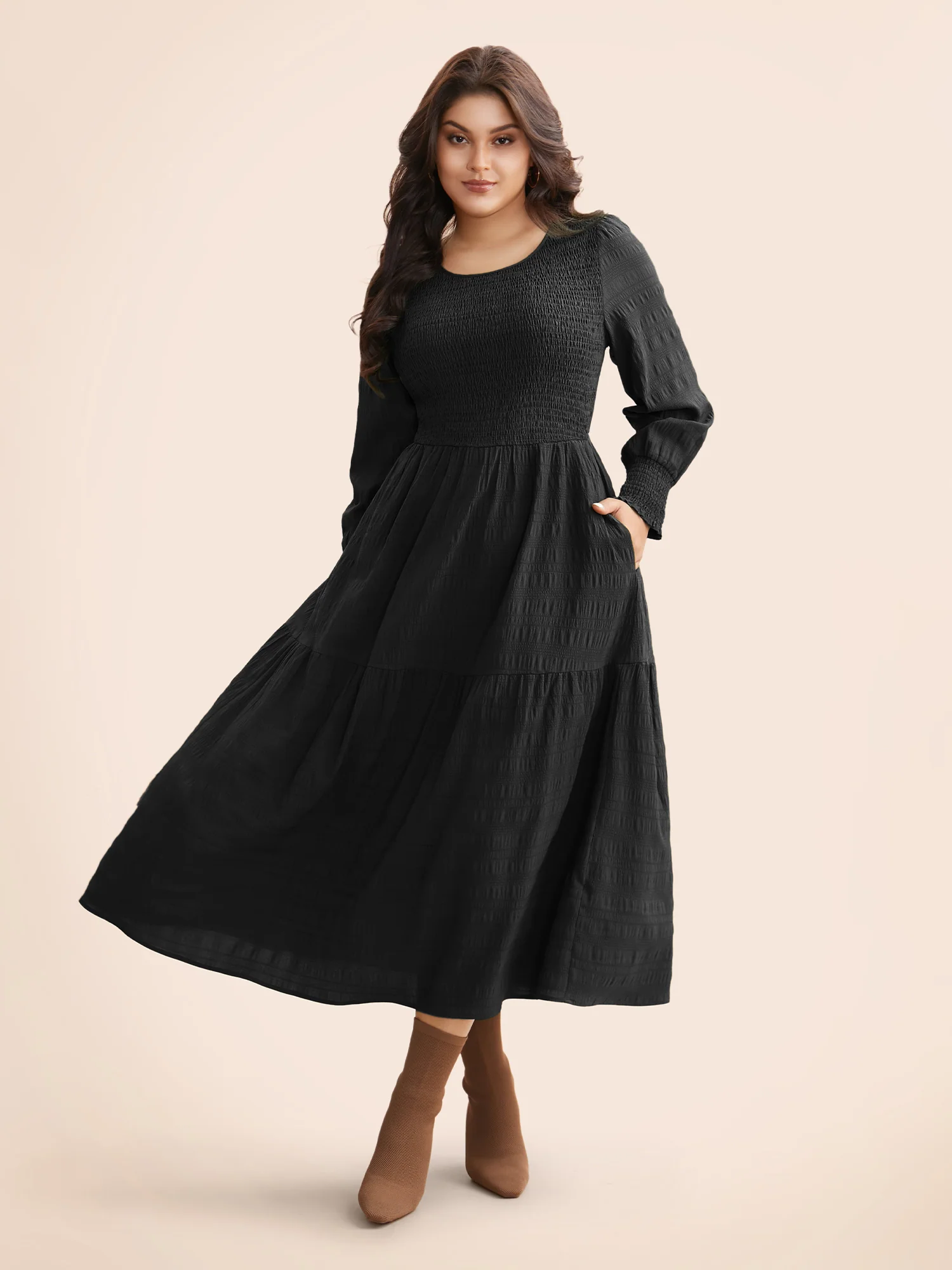 Plain Textured Shirred Midi Dress - Image 7