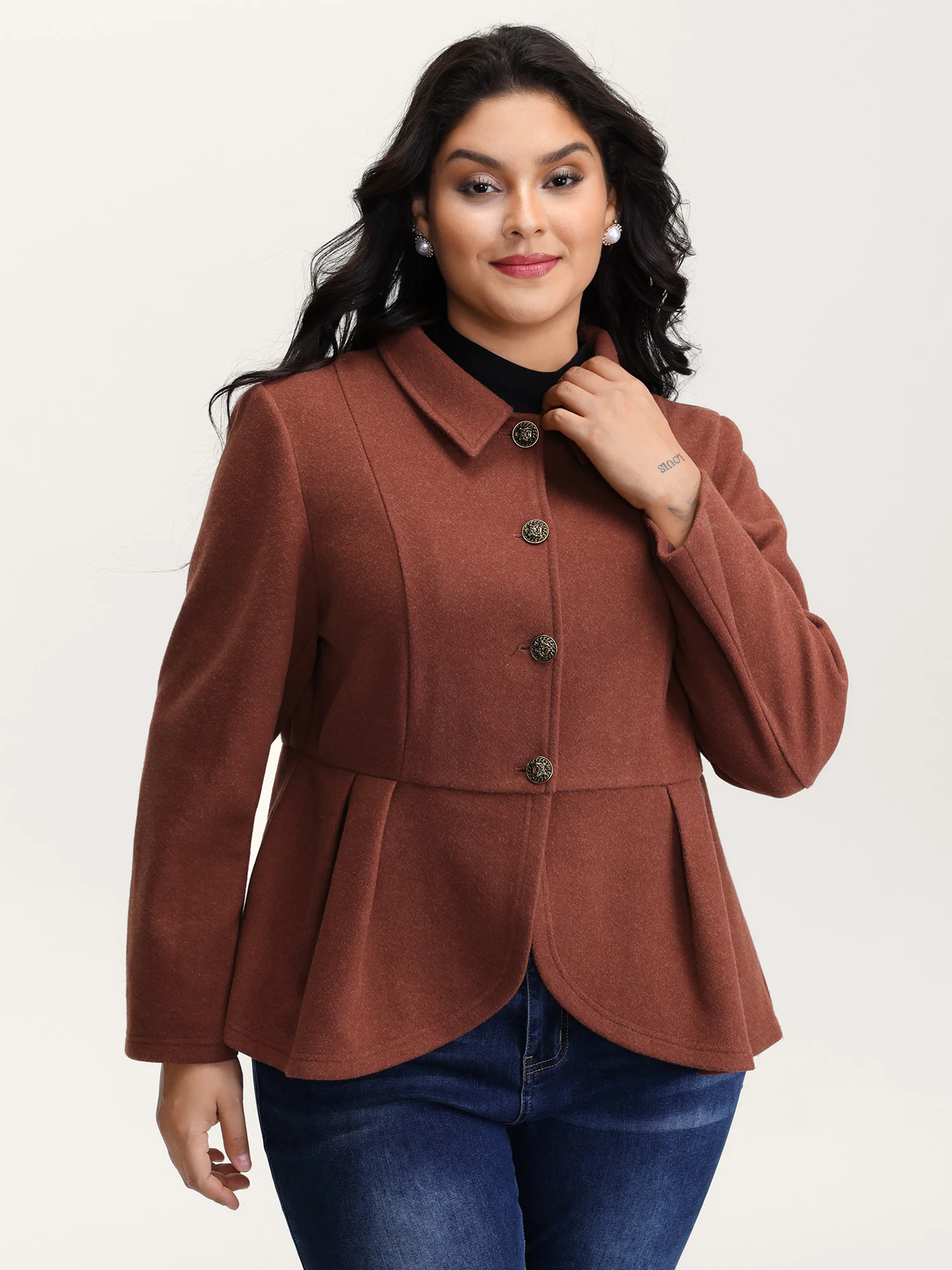 Pleated Curvy Hem Button Blazer - Image 3