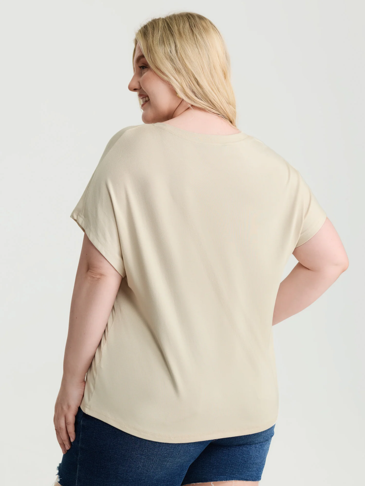 Sandy Shore Print Round Neck T-Shirt - Image 4