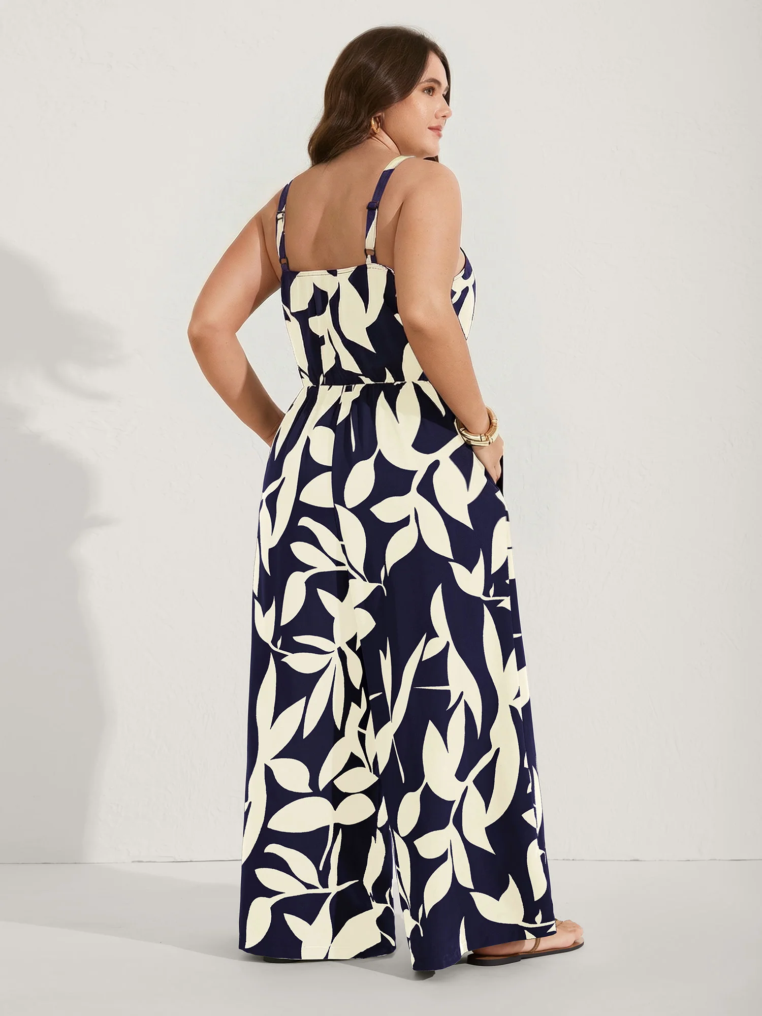 Silhouette Floral Print Sweetheart Jumpsuit - Image 23