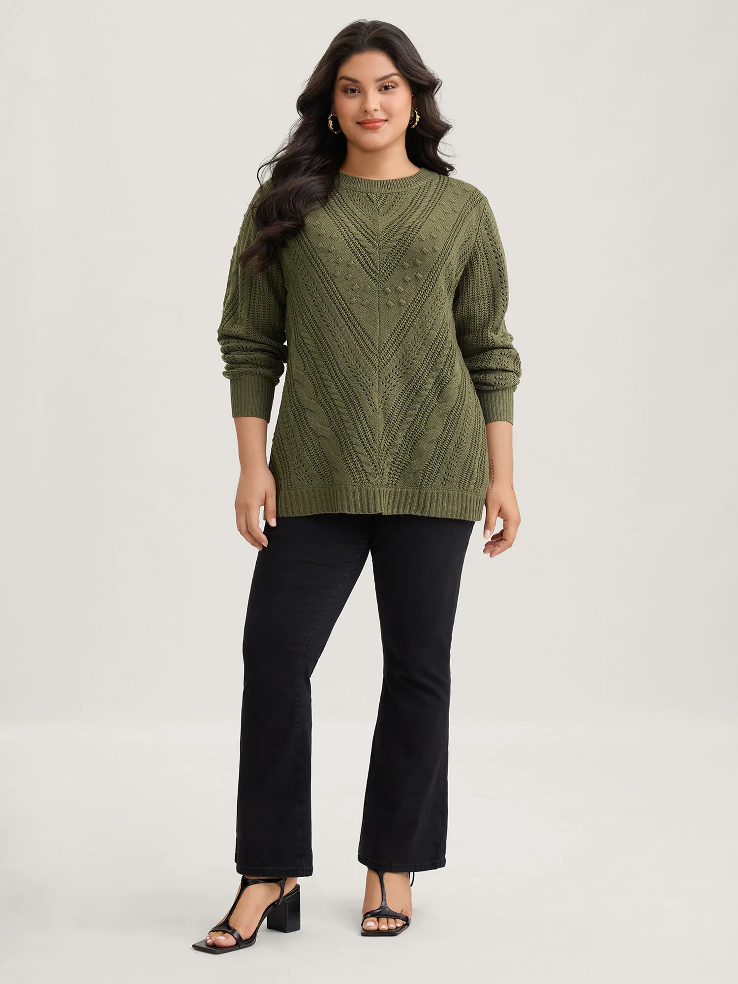 Solid Round Neck Cable Knit Pullover - Image 4