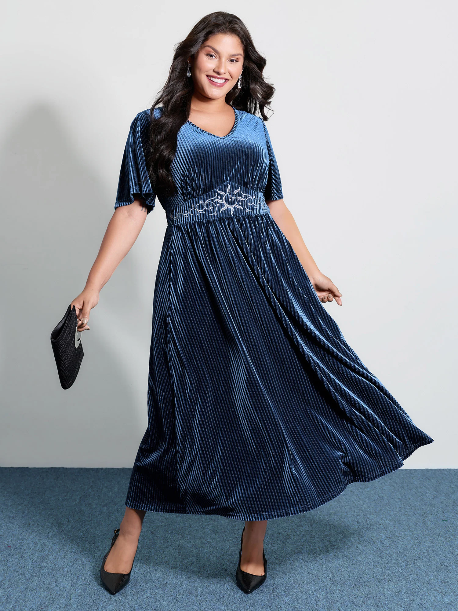 Velvet Celestial Embroidery Shirred Maxi Dress - Image 7