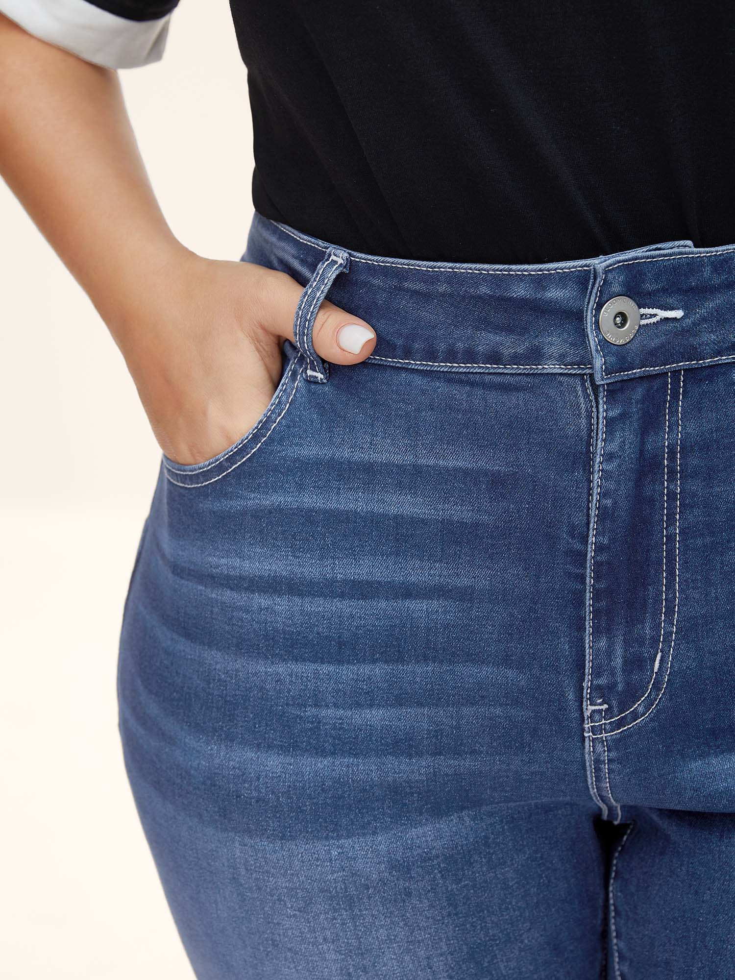 Folded Hem High-Rise Skinny-Fit Capri Jeans - Image 12